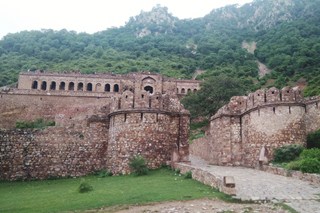 jaipur-bhangarh-taxi